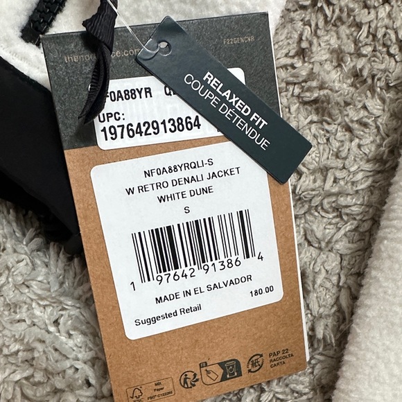 The North Face Black and Cream Teddy Jacket - Picture 3 of 5